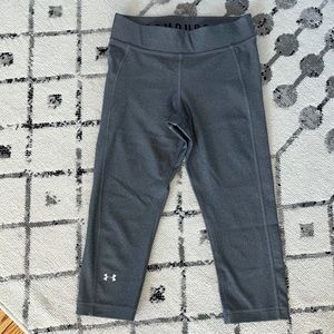 Under Armour compression crop leggings, gray, size M